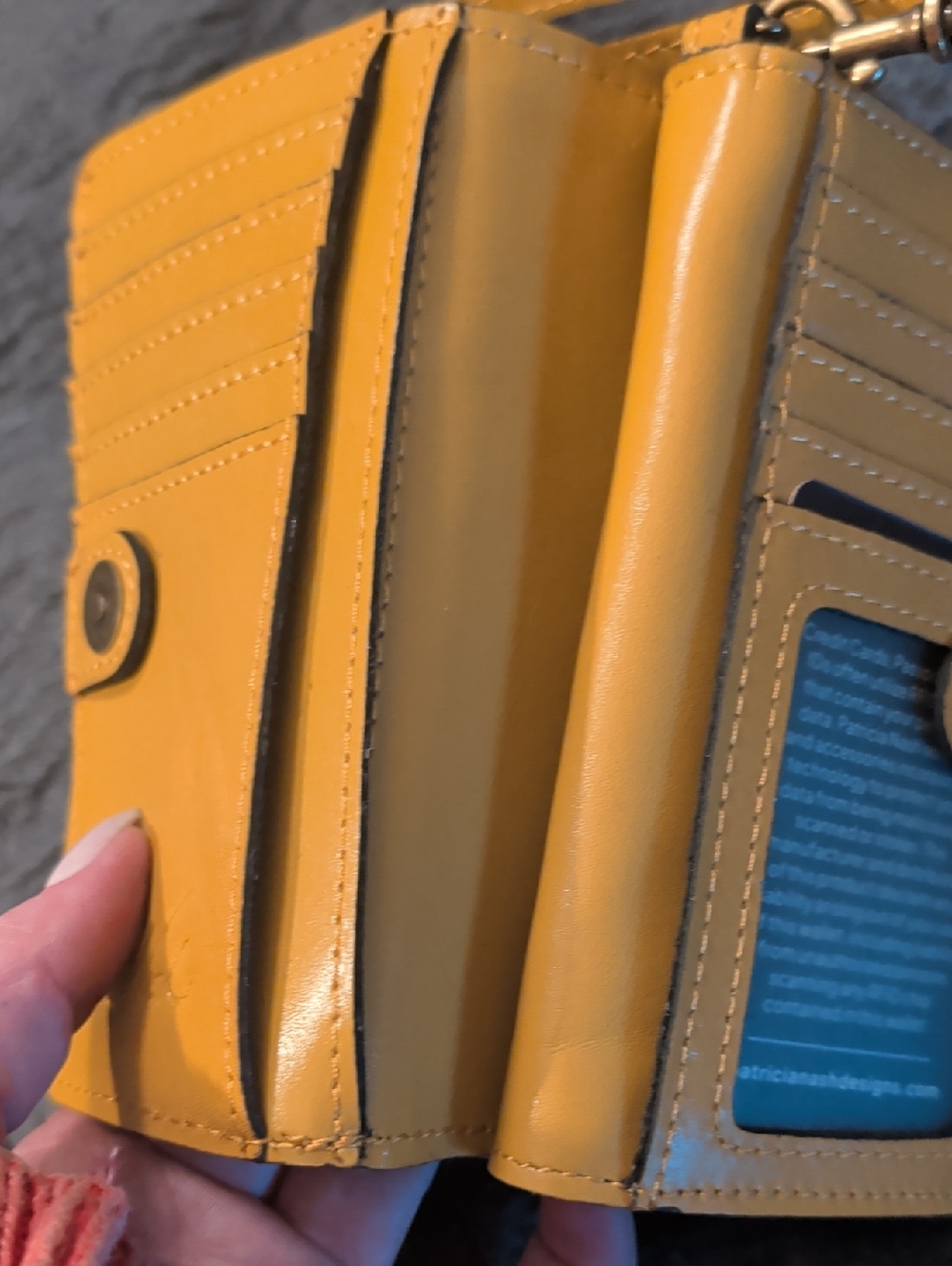 Patricia Nash Koumi Burnished Tooled Leather Zip Around Wallet in Mango - Picture 5 of 16